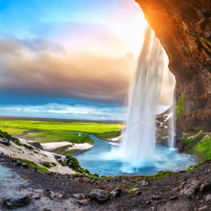FALS IN ICELAND